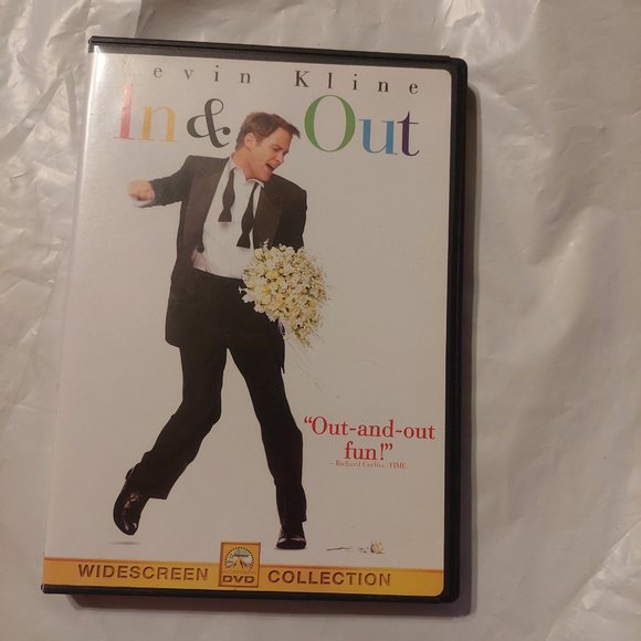 In and Out DVD - Picture 4 of 4